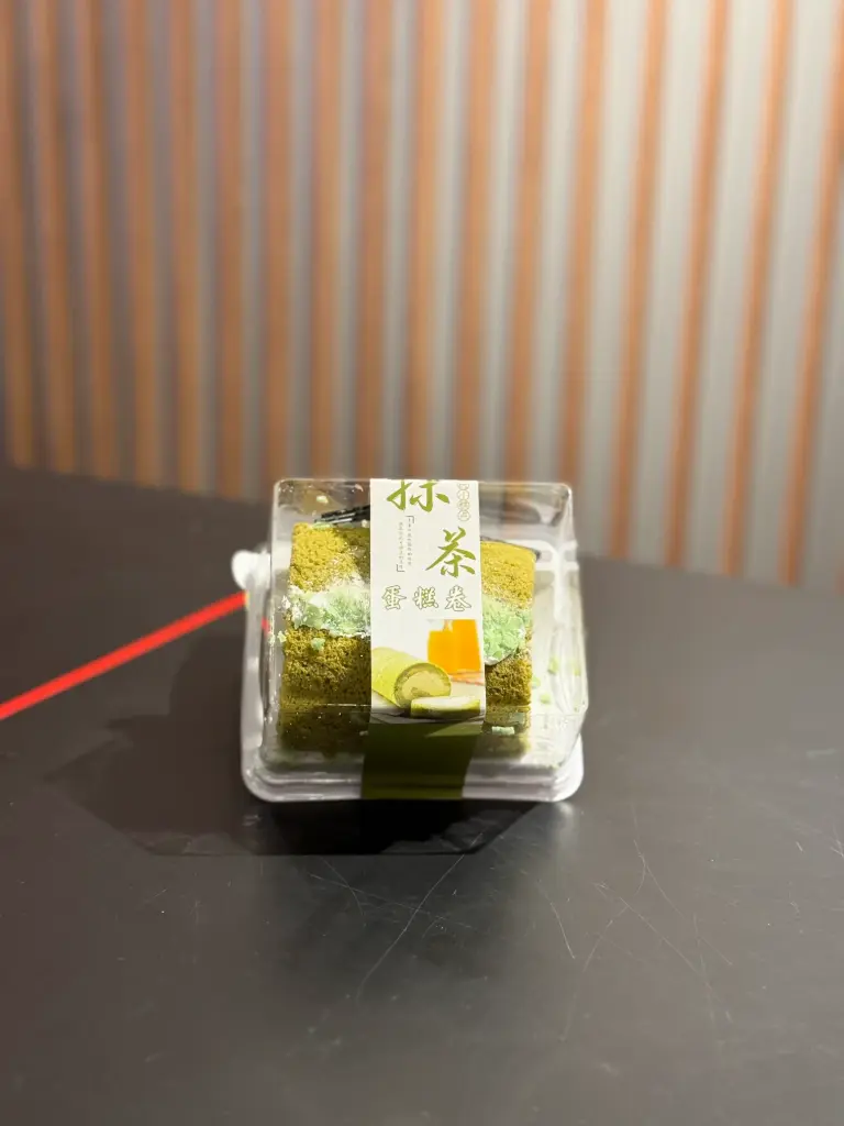 Matcha Biskuitrolle mit Sahnefüllung 170g
